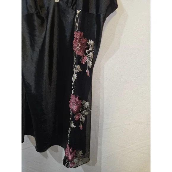 This Is A Mid Thigh Black Satin Chemise (Or Slip Dress) Featuring Lace Detail XL - Picture 9 of 13